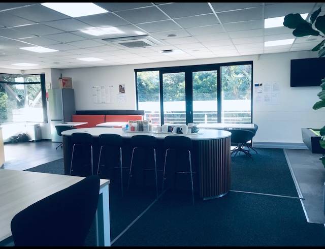 525M² OFFICE TO LET IN LA LUCIA RIDGE